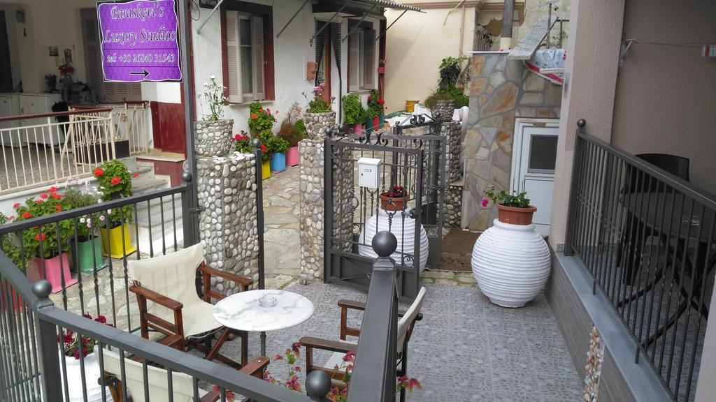 Paraskevi'S Luxury Studios Parga Exterior foto