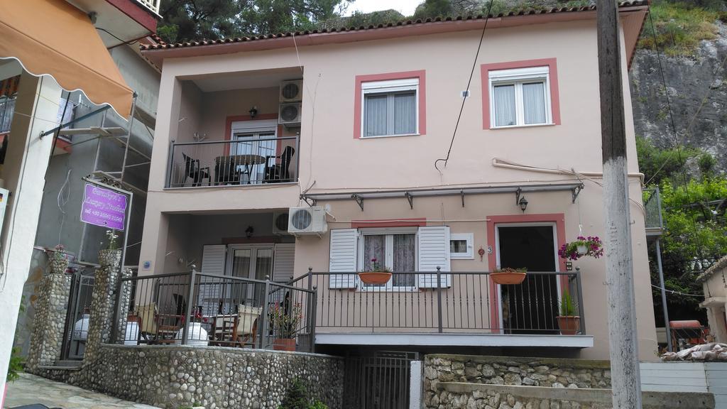 Paraskevi'S Luxury Studios Parga Exterior foto