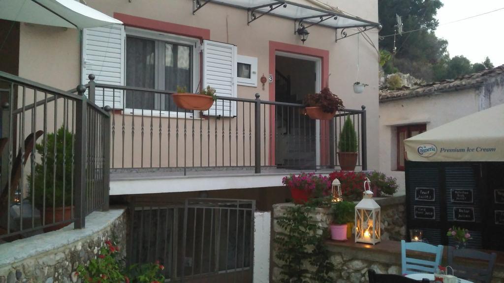 Paraskevi'S Luxury Studios Parga Exterior foto