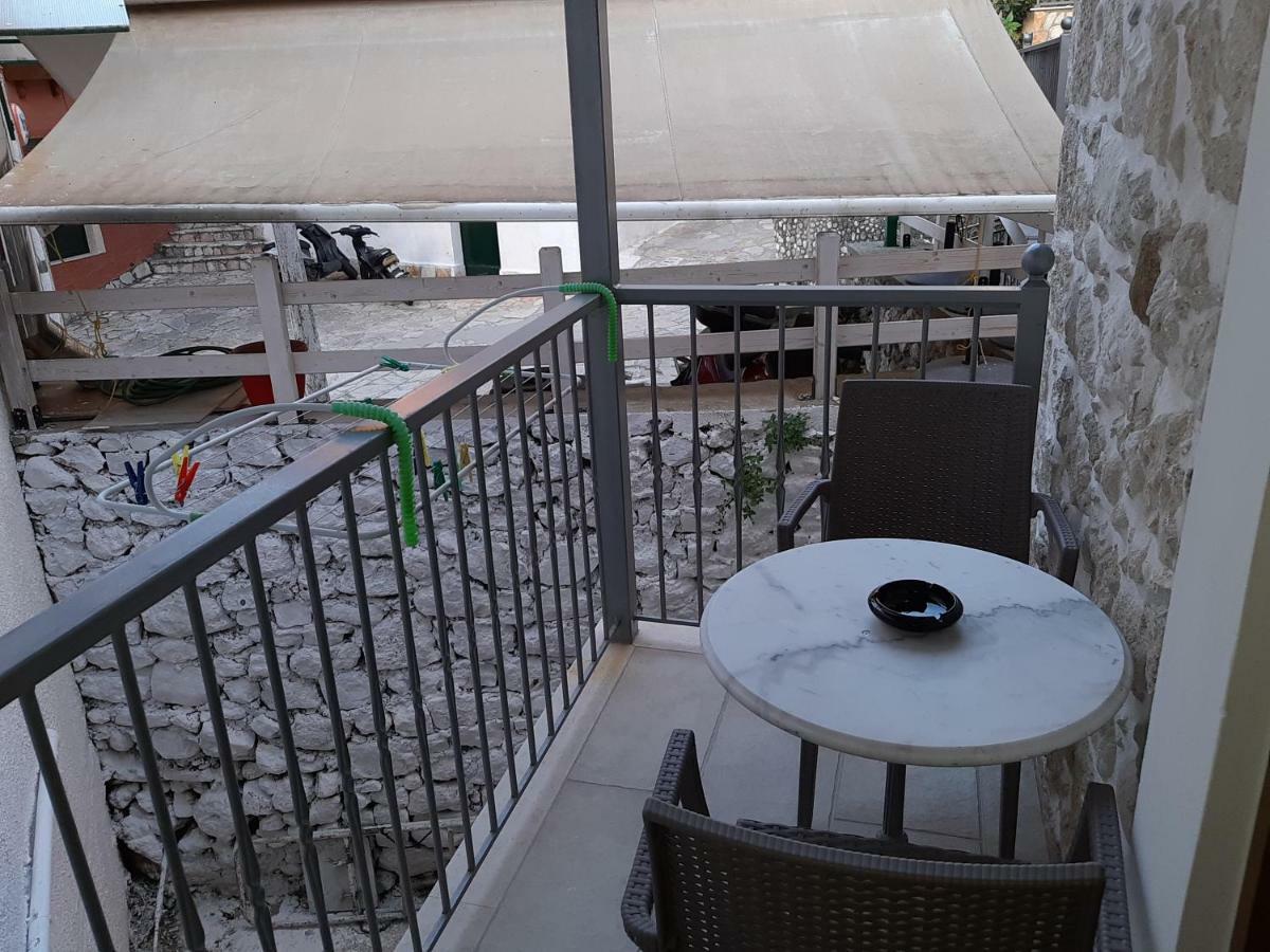 Paraskevi'S Luxury Studios Parga Exterior foto